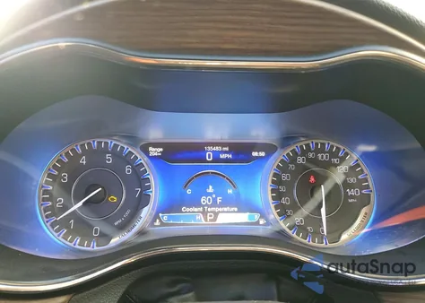 2015 Chrysler 200 C z USA, uszkodzony, nr VIN 1C3CCCEG2FN542812